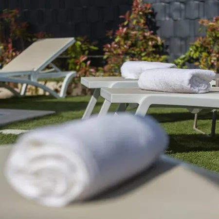 Appartamento Noamio With Heated Swimming Pool & Sauna *