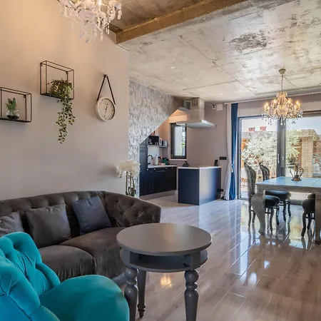 Daire Noamio With Heated Swimming Pool & Sauna *